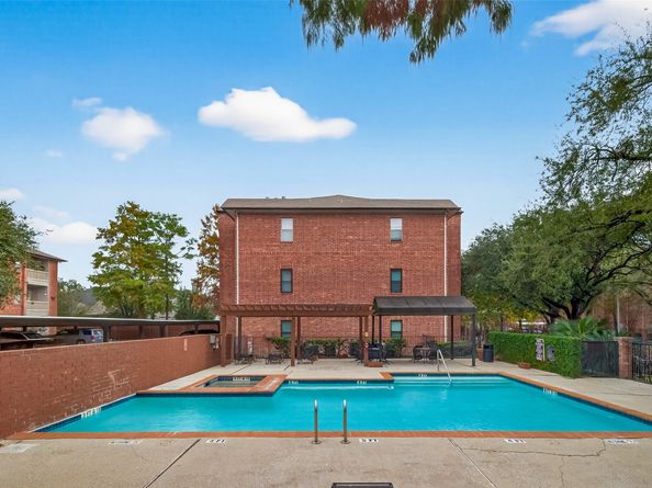 4041 Drake Street 118, Houston TX 77005