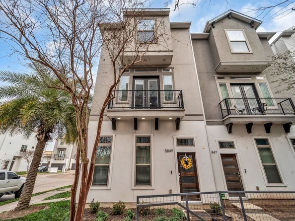 5849 E Post Oak Lane, Houston TX 77055