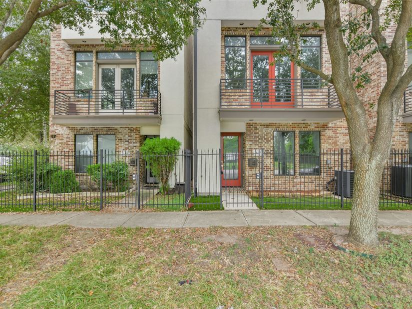 1403 Nagle Street, Houston TX 77003