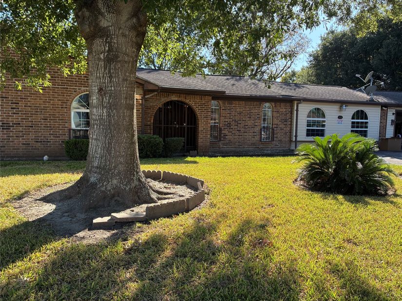 5034 Bricker St, Houston TX 77033