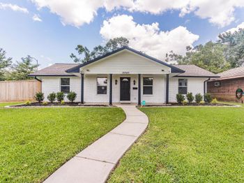 10340 Shadow Oaks Dr