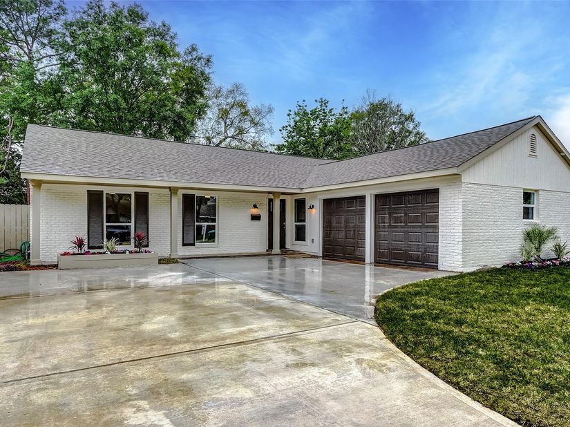 6003 Sanford Road, Houston TX 77096