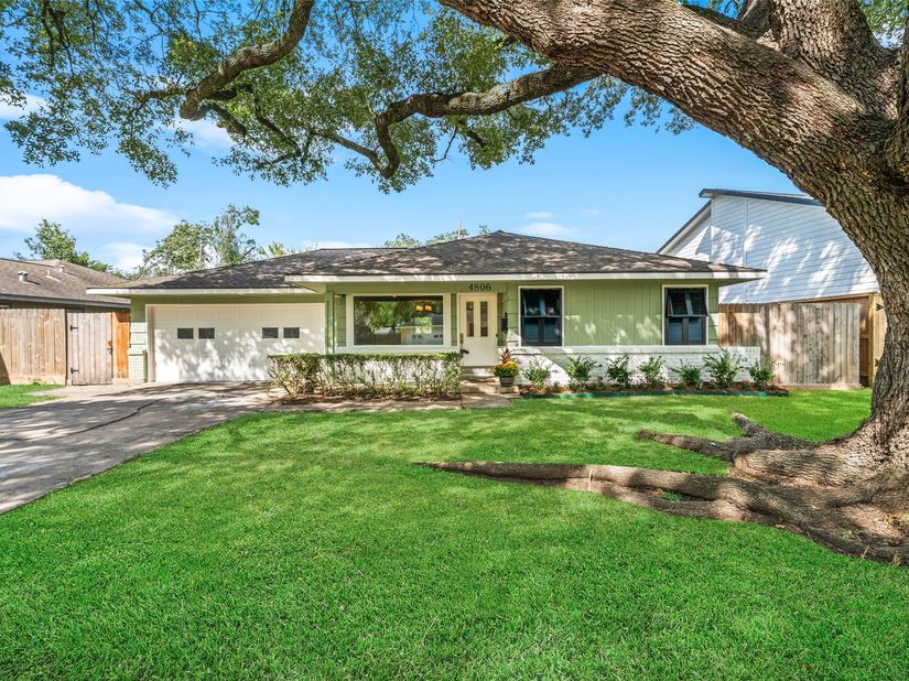 4806 Hummingbird Street, Houston TX 77035