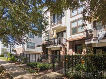 2811 Clay Street