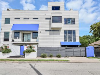 1614 Center Street