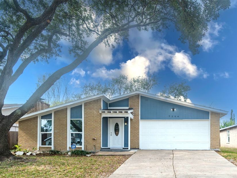 7206 La Granada Drive, Houston TX 77083