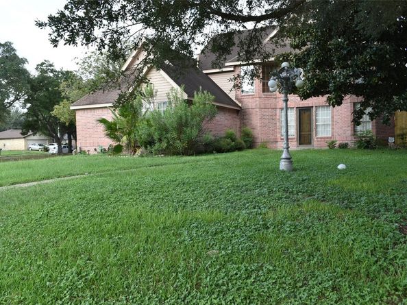 8018 Via Bella Drive, Houston TX 77083