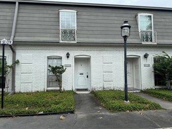 7841 Rue Saint Cyr Street