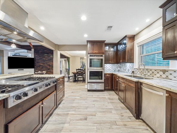 5 Tree Frog Drive, Houston TX 77074