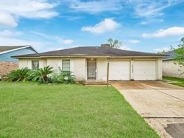 11343 Barrett Brae Drive, Houston TX 77072