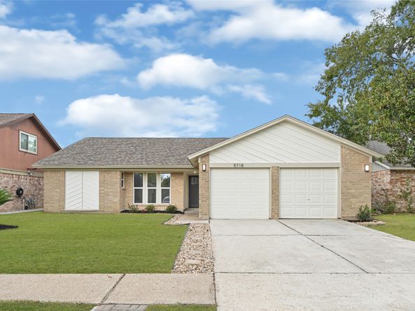 5718 Longforest Drive, Houston TX 77088