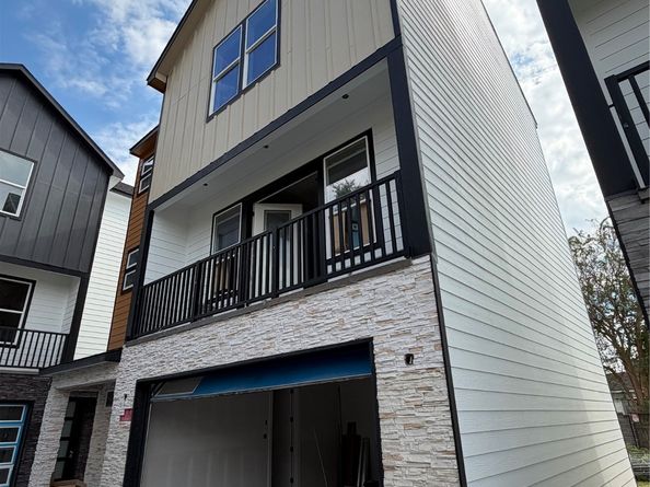 2711 Berry Street, Houston TX 77004