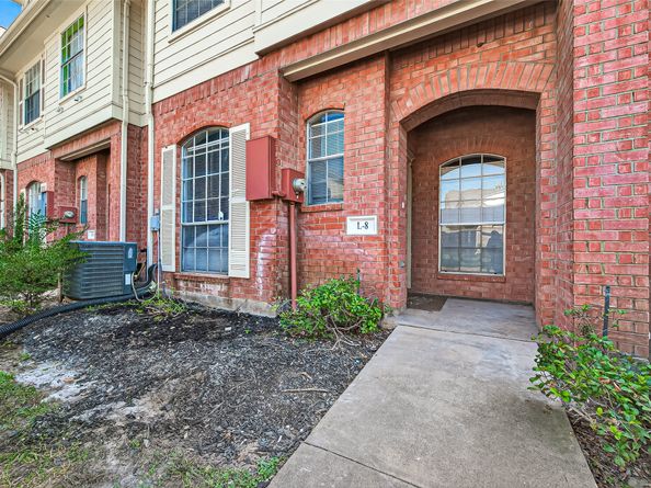 2710 Grants Lake Boulevard L8, Sugar Land TX 77479