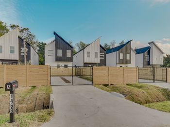 9437 Pembrook Street