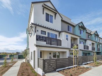 5193 Blossom Circle